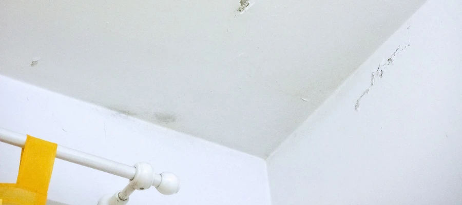Humedad en el techo del baño